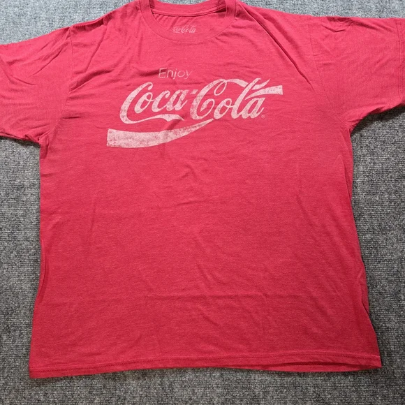 Coca Cola Men's Red T-Shirt - Picture 1 of 5